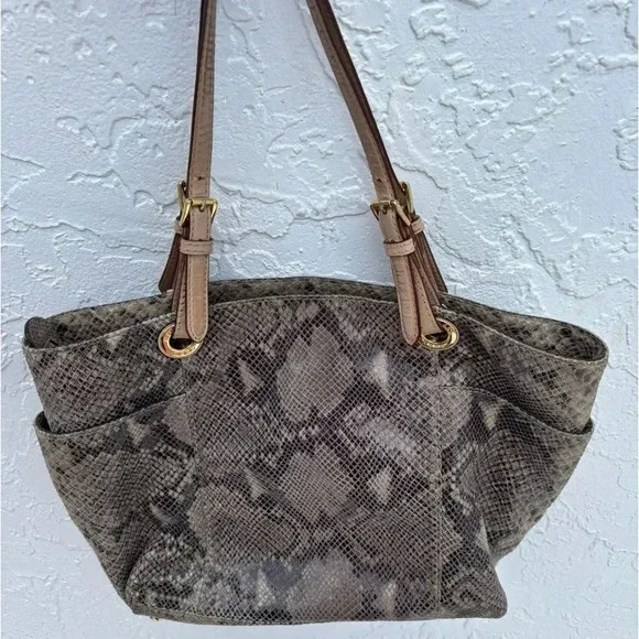 Michael Kors Womens Python Jet Exotic Travel Shoulder Bag Beige Size 15"x10" - Picture 8 of 12